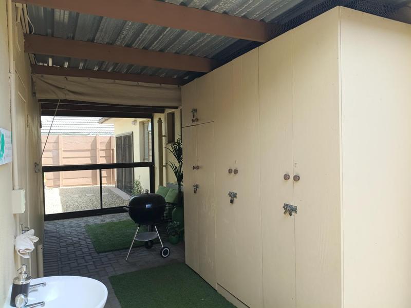 To Let 7 Bedroom Property for Rent in Belmont Park Western Cape